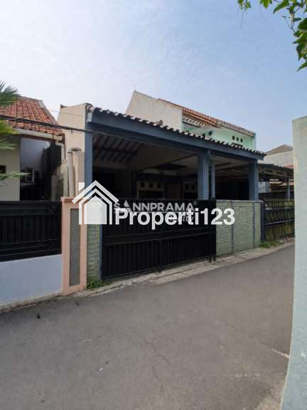 Rumah second 2 lantai strategis di Beji Depok - 3