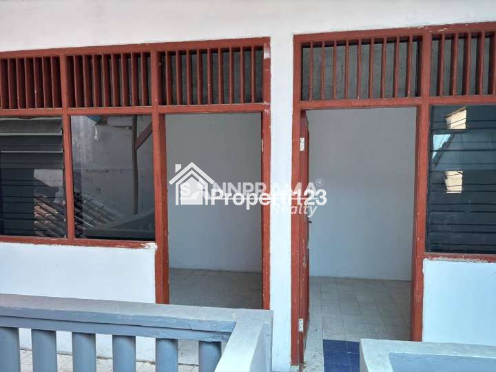 Rumah second 2 lantai strategis di Beji Depok - 10