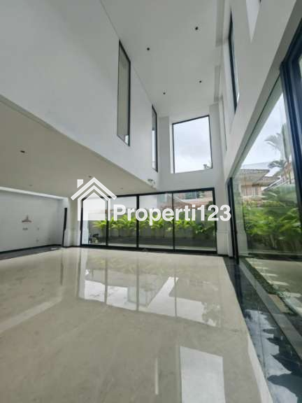Dijual Rumah di Cluster Taman Mediterania Jl.Telaga Biru,  Lippo Karawaci Central, Tangerang - 2