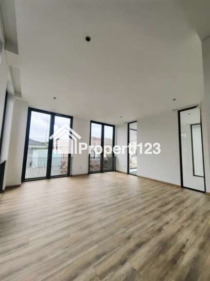 Dijual Rumah di Cluster Taman Mediterania Jl.Telaga Biru,  Lippo Karawaci Central, Tangerang - 3