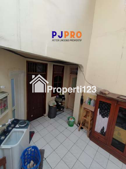 Dijual Kosan 2,5 Lantai di Jalan Kavling Semper Barat Jakarta Utara - 15