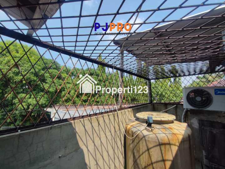 Dijual Kosan 2,5 Lantai di Jalan Kavling Semper Barat Jakarta Utara - 19
