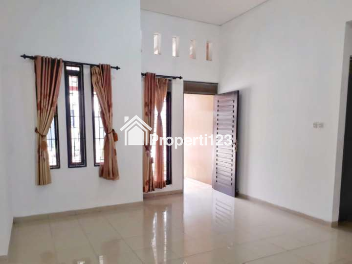 Disewakan rumah nyaman siap huni di Grand Sharon Residence - 2
