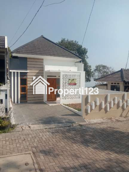Rumah mewah bebas banjir dalam cluster di ngamprah bandung barat - 1