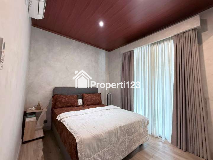 Rumah Hoek Mewah Fully Furnished Pondok Indah Jakarta Selatan - 11