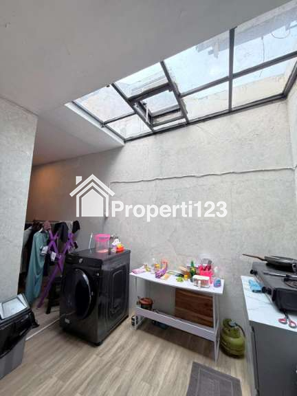 Rumah Hoek Mewah Fully Furnished Pondok Indah Jakarta Selatan - 14