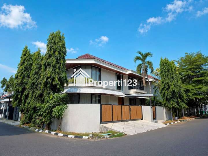 Rumah Hoek Mewah Fully Furnished Pondok Indah Jakarta Selatan - 1