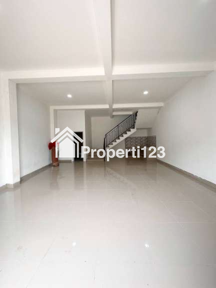 Dijual Ruko di lokasi emas Ciracas Jakarta Timur - 2