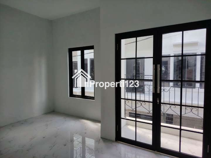 Dijual Rumah 2,5 Lantai Plus Rooftop di Jagakarsa Jakarta Selatan Siap Huni - 6