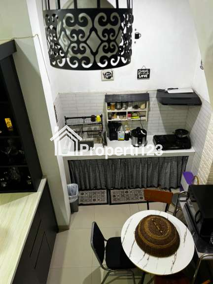 Dijual Rumah Strategis - 10