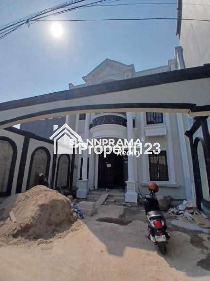 Rumah mewah 2 lantai dgn pool murah siap huni dibeji depok - 2