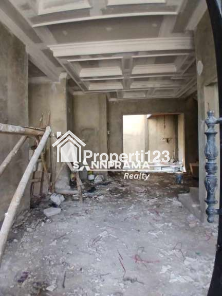 Rumah mewah 2 lantai dgn pool murah siap huni dibeji depok - 5