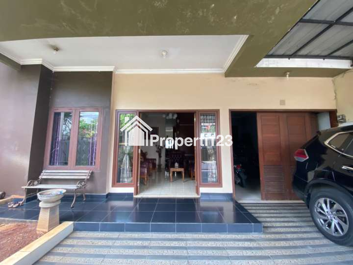 Dijual Cepat Rumah dengan Lokasi Strategis di Grand Galaxy Bekasi - 2