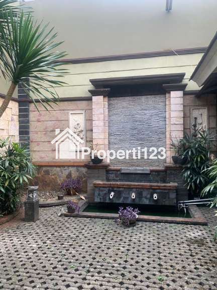 Dijual Cepat Rumah dengan Lokasi Strategis di Grand Galaxy Bekasi - 6