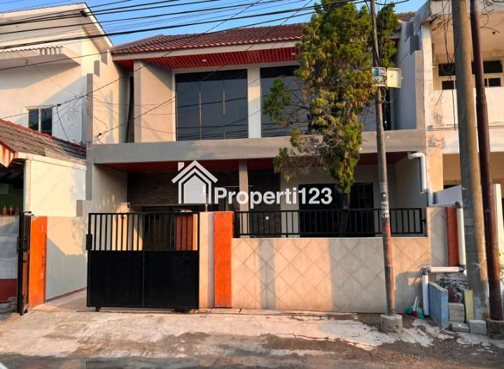 Rumah Baru Full Renovasi Lokasi Strategis di Nginden Intan SUkolilo Surabaya - 1