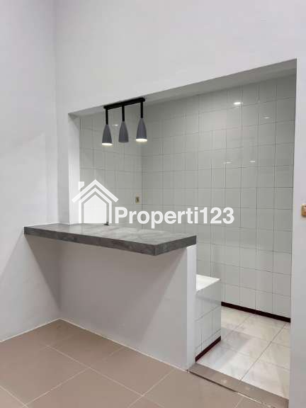 Rumah Baru Full Renovasi Lokasi Strategis di Nginden Intan SUkolilo Surabaya - 8