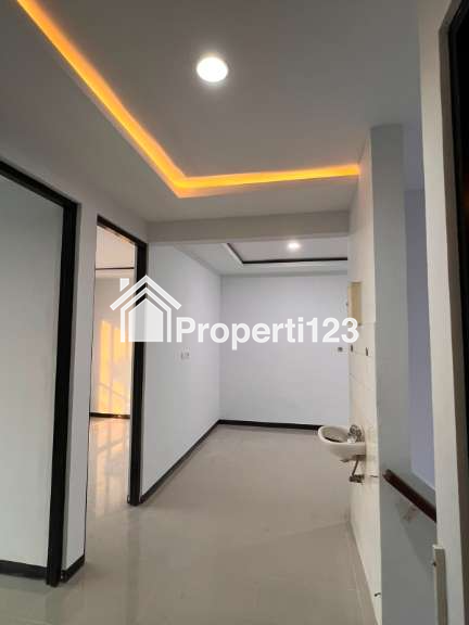 Rumah Baru Full Renovasi Lokasi Strategis di Nginden Intan SUkolilo Surabaya - 5