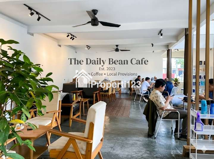 Peluang Emas! Resto 2 Lantai di Sayap Riau Bandung - Harga Nego! - 8