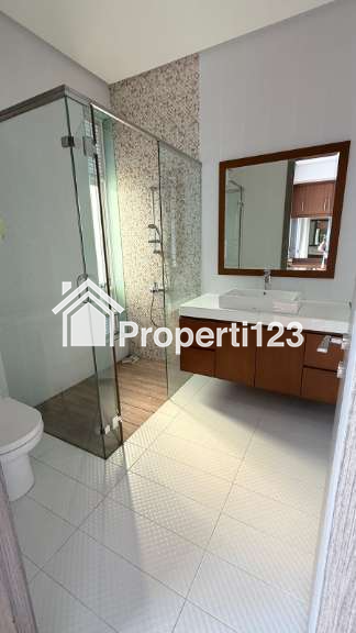 Dijual Rumah Hook Mewah LT 300 m2 di Kelapa Gading , Jakarta Utara Murah - 3