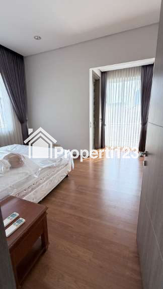 Dijual Rumah Hook Mewah LT 300 m2 di Kelapa Gading , Jakarta Utara Murah - 7