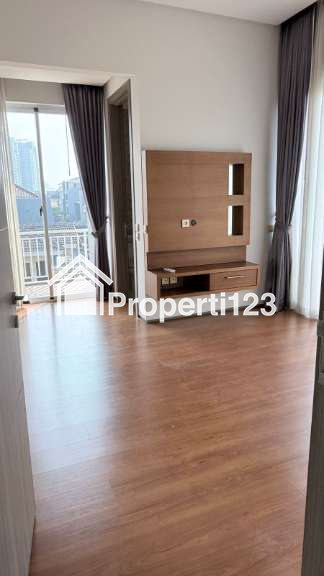 Dijual Rumah Hook Mewah LT 300 m2 di Kelapa Gading , Jakarta Utara Murah - 5