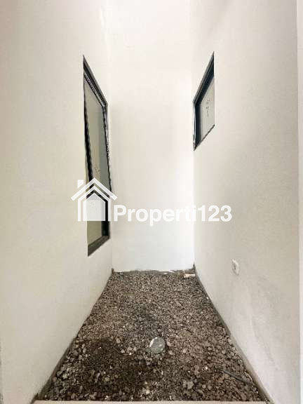 Rumah baru siap huni di Condet Jakarta Timur Bonus Rooftop - 3