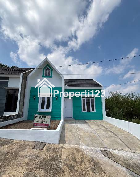 Rumah modern bebas banjir di Cibiru Wetan Bandung timur - 1