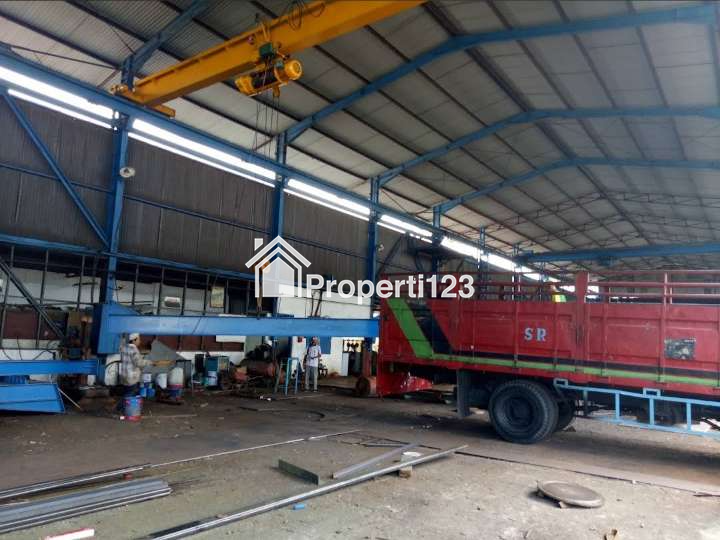 Gudang Eks Workshop Area Raya Waru Gedangan Strategis - 2