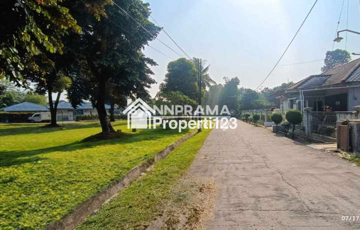 Rumah dengan halaman luas di Arco Duren Seribu Depok - 9