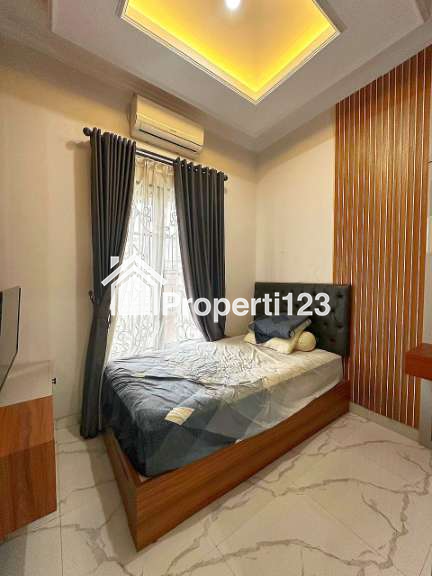 Rumah 3 Lantai full furnished di Pejaten Pasar Minggu Jakarta Selatan - 5