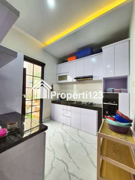 Rumah 3 Lantai full furnished di Pejaten Pasar Minggu Jakarta Selatan - 7