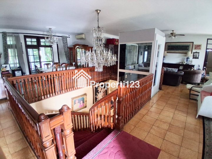 Dijual Rumah Ada Kolam Renang di Pondok Indah Jakarta Selatan - 3