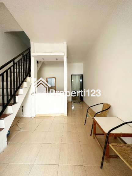 Dijual Rumah 2 Lantai Rooftop di Menteng Jakarta Pusat - 2