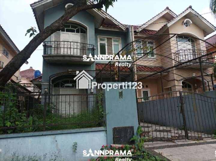 Rumah second terawat di Telaga Kahuripan Bogor - 1