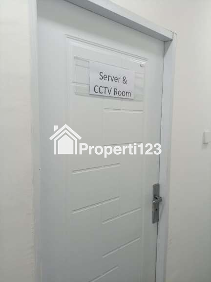 Over Sewa Kantor Siap Pakai Full Furnish 500 m2 Tangerang - 12