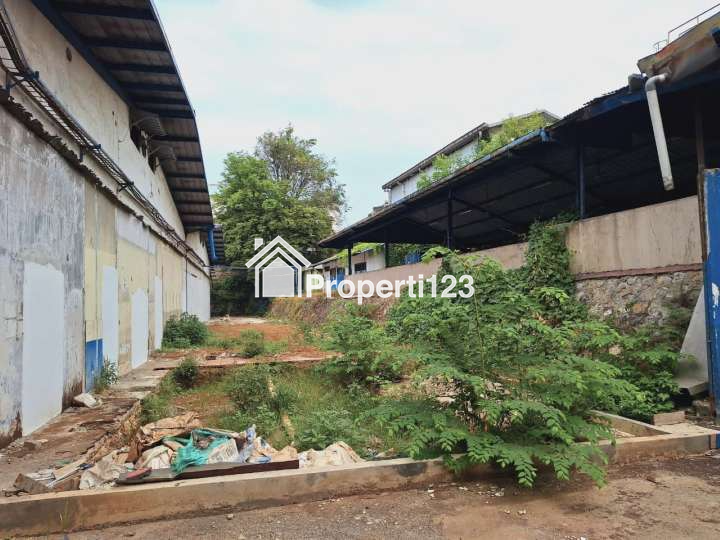 Gudang Ex Pabrik Jalan Raya Mercedes Benz Gunung Putri Bogor - 18