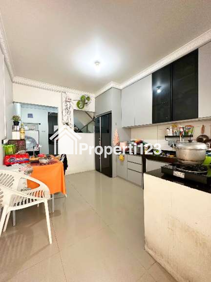 Dijual Rumah Second 3 Lantai di Kampung Tengah Kramat Jati Jakarta Timur - 7
