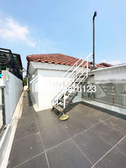 Dijual Rumah Second 3 Lantai di Kampung Tengah Kramat Jati Jakarta Timur - 3