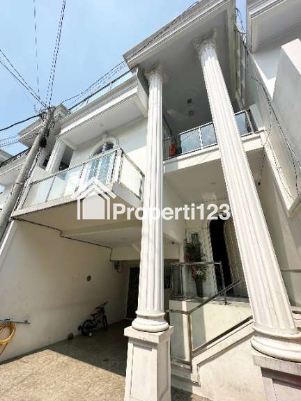 Dijual Rumah Second 3 Lantai di Kampung Tengah Kramat Jati Jakarta Timur - 2