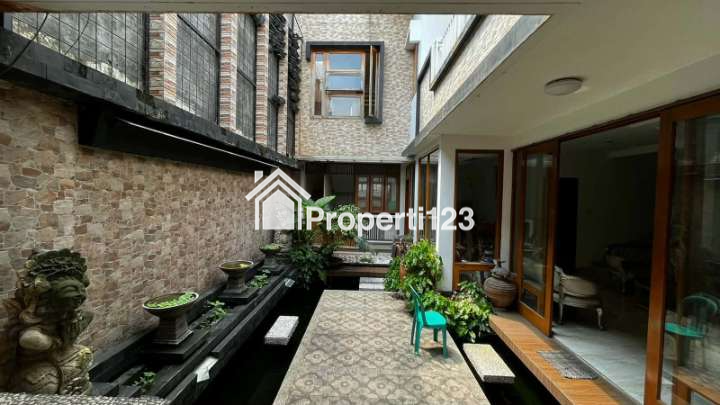 Dijual Rumah Asri Furnished di Harapan Indah Cluster Taman Heliconia Bekasi - 10