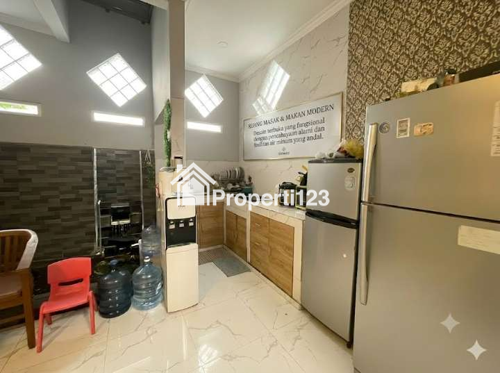 Rumah Hook Minimalis 3 Lantai Baru Renovasi di Sayap Sriwijaya Bandung – SHM Nego - 8