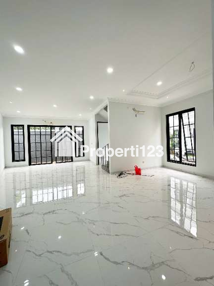 Dijual Rumah American Classic di Cipayung Jakarta Timur - 6