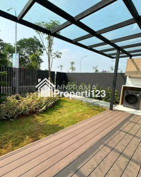 Rumah mewah 2 lantai dengan double facade di Sawangan Depok - 2
