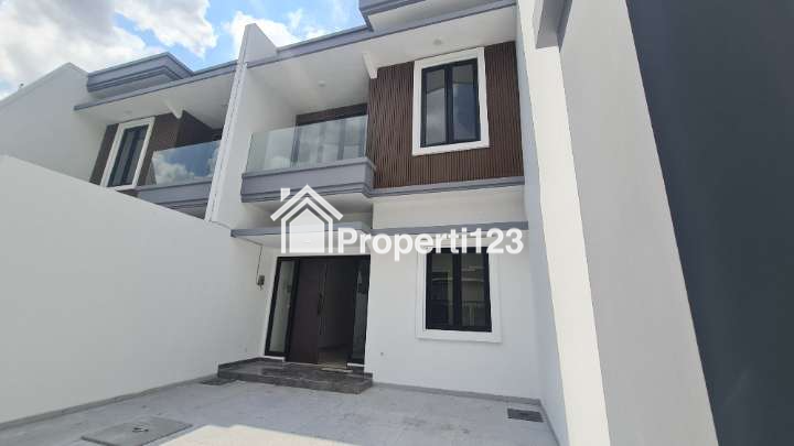 💥 PROMO SPESIAL : POTONGAN HARGA & FREE ALL BIAYA‼️ 💥 HUNIAN IDAMAN DI GAYUNGSARI SURABAYA SELATAN RUMAH MODERN BARU GRESS 2,5 LANTAI - 12
