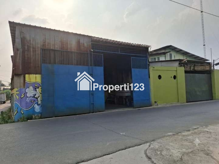 Gudang Hoek Strategis Cikiwul Bantar Gebang Narogong Bekasi - 1