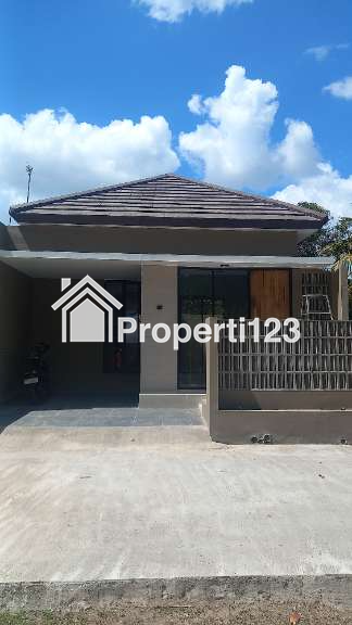 Rumah siap huni Jl wates Km 7 dekat pasar Gamping PKU Muhammadiyah - 1