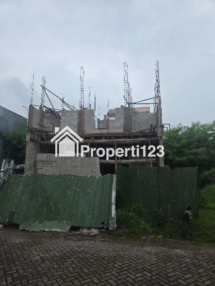Rumah Baru Minimalis Modern Di Pakuwon City Surabaya - 2