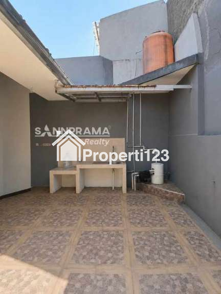 Rumah second murah tanah luas dlm cluster  disukmajaya depok - 9