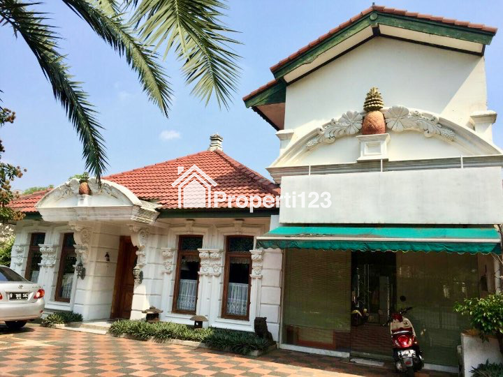 Dijual Rumah Cocok Untuk Usaha dan Kosan di Pondok Indah Jakarta Selatan - 2