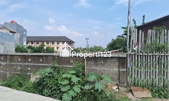 Tanah 1426 m2 SHM Muka 25 Meter Untuk Rukos Student House Komersial Lokasi Premium dekat UNPAD ITB IKOPIN IPDN di Sayap Jl. Jatinangor Sumedang - 1